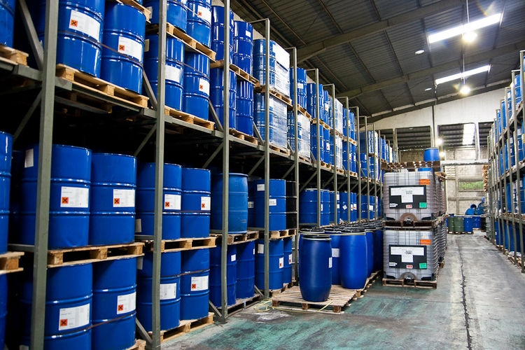 Muốn thông quan nhanh, doanh nghiệp cần khai báo 100% thành phần hóa chất nhập khẩu