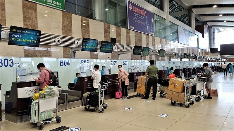 Chi phí cho tiền mua vé máy bay ngày càng cao, khiến nhiều gia đình phải tìm những lựa chọn khác cho kỳ nghỉ hè.