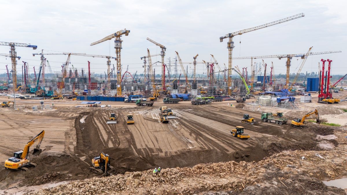 SVĐ Hùng Vương có thời gian thi công rất ngắn với nhiều hạng mục đặc biệt, chưa từng triển khai tại Việt Nam.
