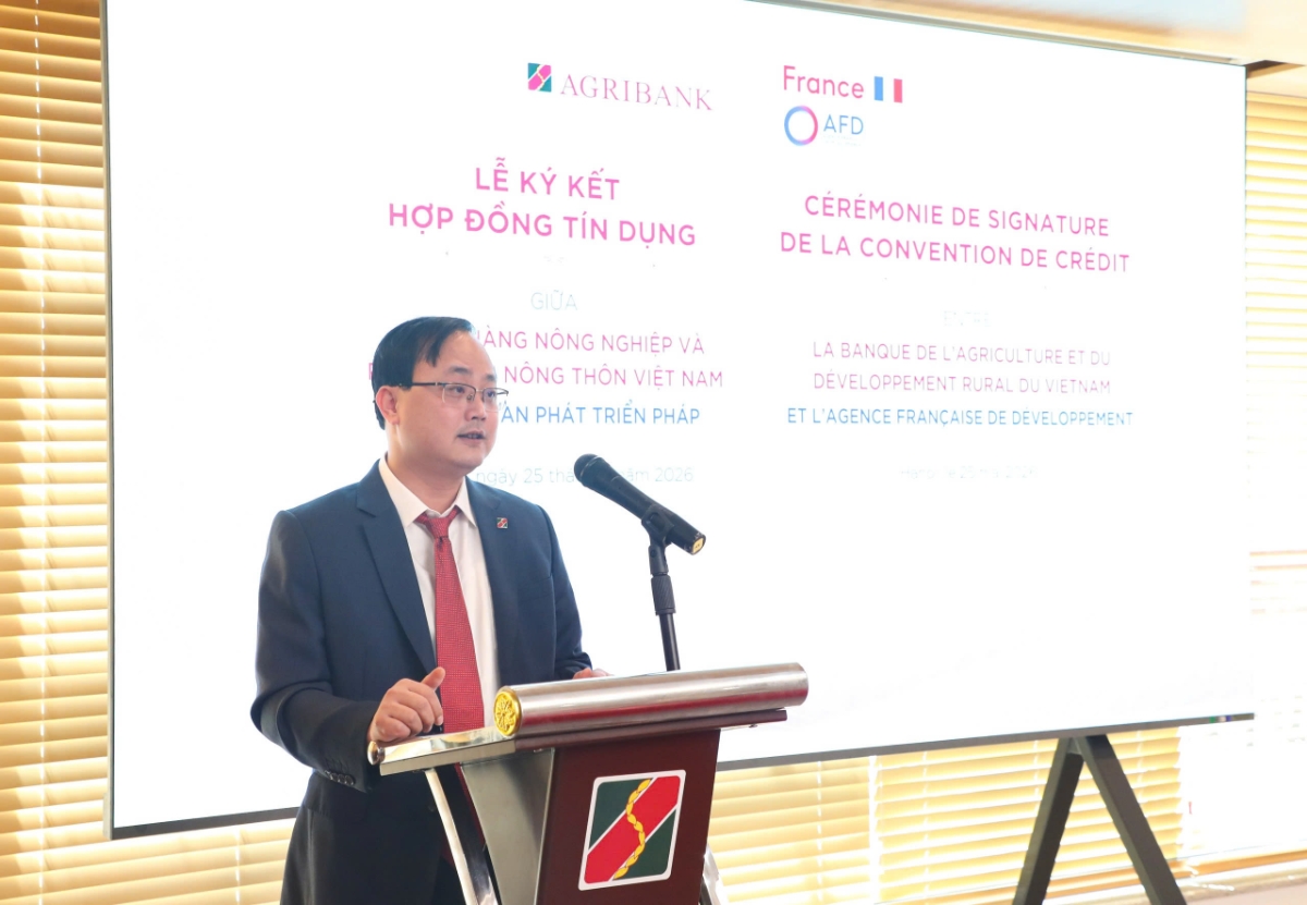 Ông Tô Huy Vũ, Bí thư Đảng ủy, Chủ tịch Hội đồng thành viên Agribank phát biểu tại Lễ ký kết