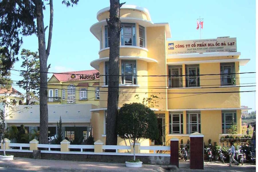 Địa ốc Đà Lạt bị xử phạt vì chậm công bố thông tin