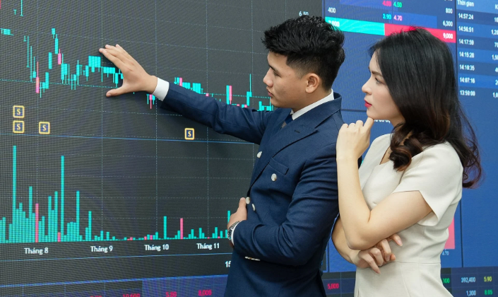 Nhà đầu tư nên làm gì khi thị trường phân hóa mạnh?