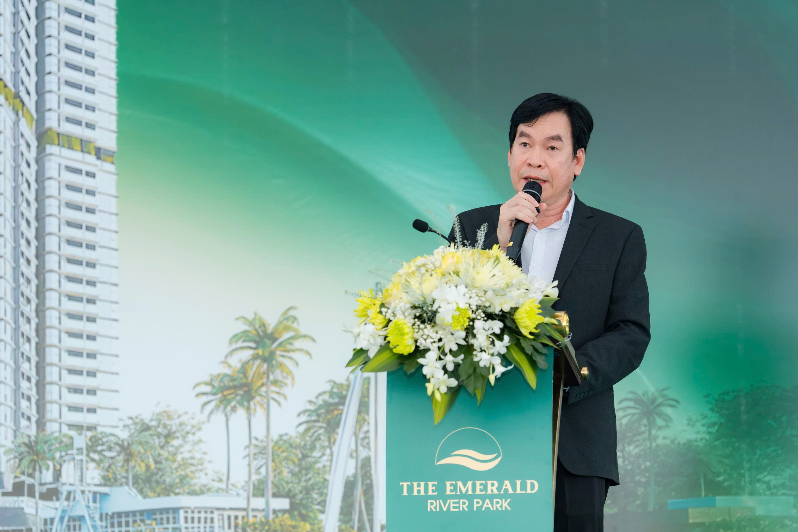Ông Bùi Ngươn Phong – Chủ tịch Hội đồng quản trị, Nhà sáng lập hệ sinh thái Tập đoàn Lê Phong, phát biểu tại sự kiện.