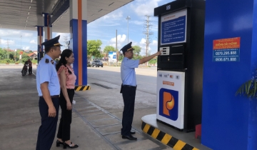 Loạt đầu mối xăng dầu bị phạt gần nửa tỷ đồng