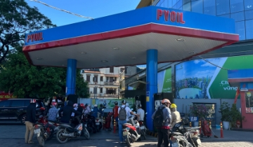 Xăng RON95-III giảm gần 1.400 đồng/lít trước thời điểm chuyển sang E10