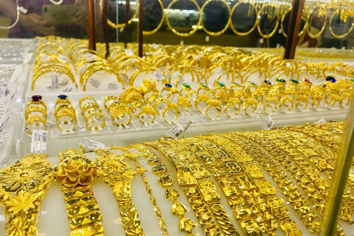 Giá vàng trong nước giảm tới hơn 3 triệu đồng/lượng.