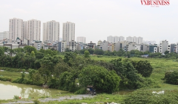 Càng hạ giá càng khó bán: Nhà đầu tư đất nền ven đô mắc kẹt giữa áp lực nợ vay