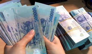 360.000 tỷ đồng “tháo chạy” khỏi ngân hàng, giao dịch tiền mặt đang quay trở lại?