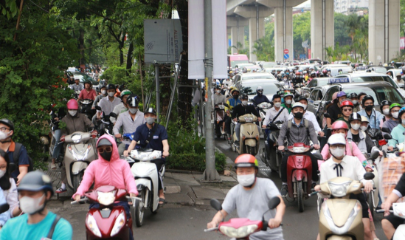 Lộ trình chuyển đổi sang phương tiện xanh tại Hà Nội đang dần hình thành.