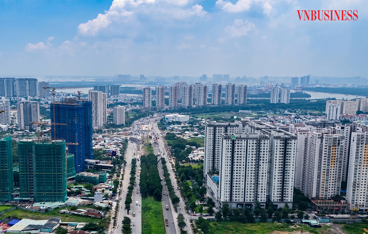 Giá căn hộ trung tâm cao kỷ lục đẩy dòng tiền ra vùng ven