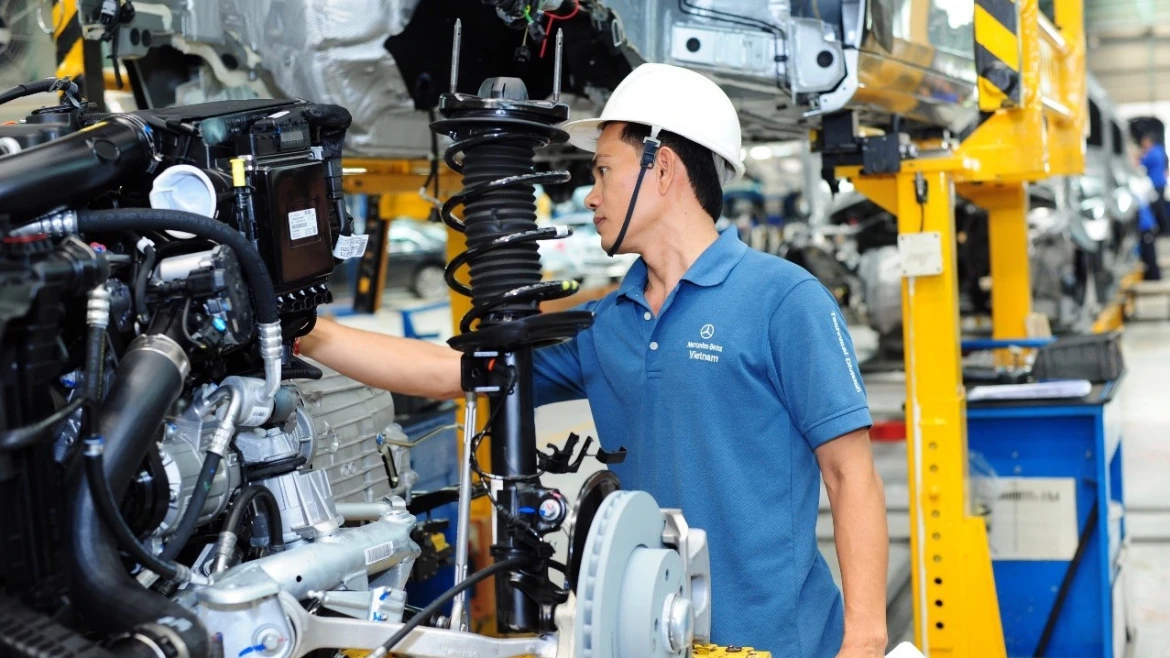 Ô tô sản xuất nội địa lập đỉnh mới, bỏ xa xe nhập khẩu