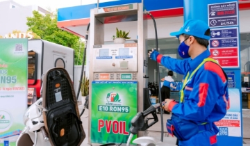 Giá xăng dầu giảm sâu, xăng E10 còn 22.330 đồng/lít