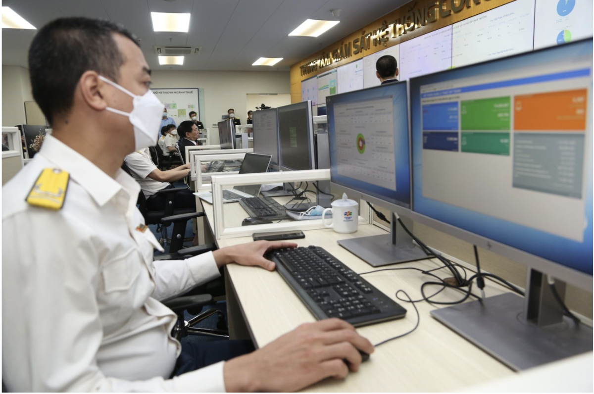 Theo dự thảo mới của Bộ Tài chính, người nộp thuế bị xếp vào nhóm rủi ro cao không chỉ đối mặt với kiểm tra thường xuyên mà còn có thể bị ngừng sử dụng hóa đơn điện tử, cưỡng chế nợ thuế.