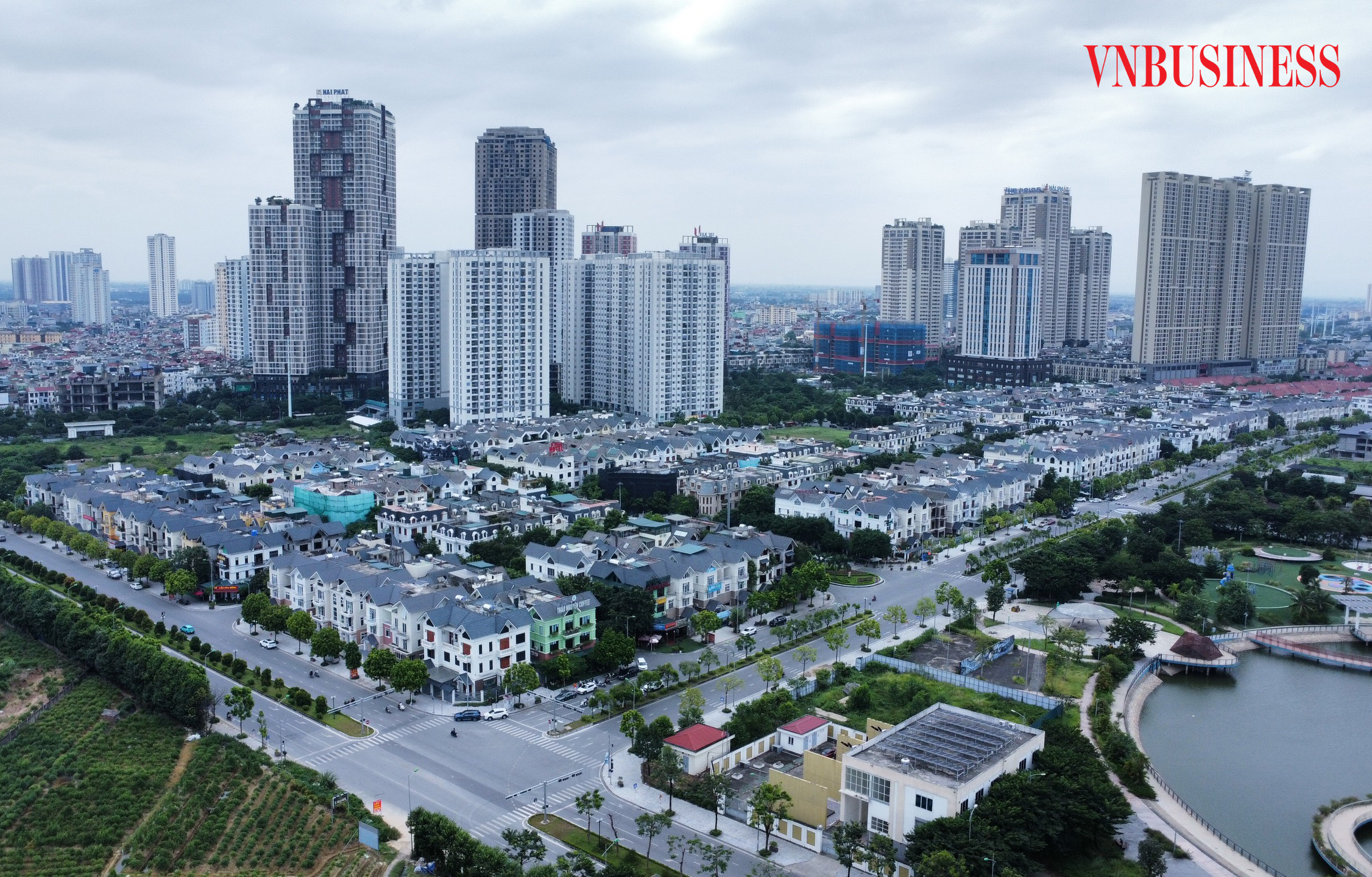 Căn hộ thời chững giá, chủ khách ‘cò kè bớt một thêm hai’