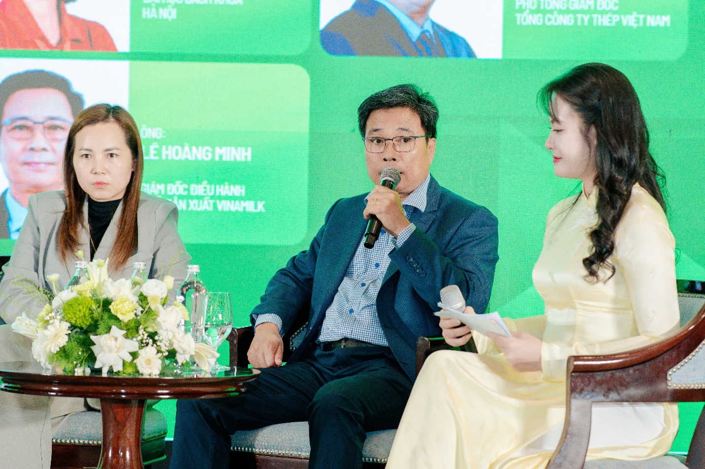 Ông Lê Hoàng Minh - Giám đốc điều hành Sản xuất kiêm Trưởng dự án Net Zero của Vinamilk - chia sẻ tại Diễn đàn quốc gia về Môi trường và Khí hậu 2026 (Ảnh: VN).