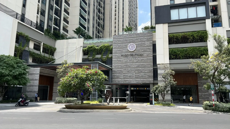 Giữa lúc lợi nhuận lao dốc, nợ vay đè nặng Hà Đô thì quỹ ngoại lại hạ tỉ lệ sở hữu