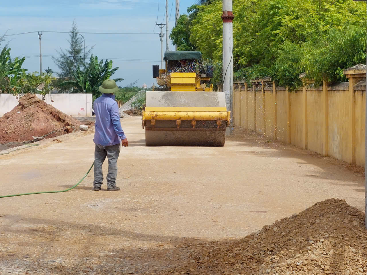 Tranh thủ thời tiết thuận lợi, các dự án được đẩy nhanh tiến độ.