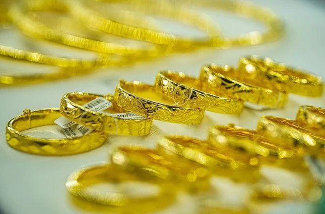 Giá vàng tăng tiếp, chênh lệch mua - bán thu hẹp còn 2 triệu đồng/lượng