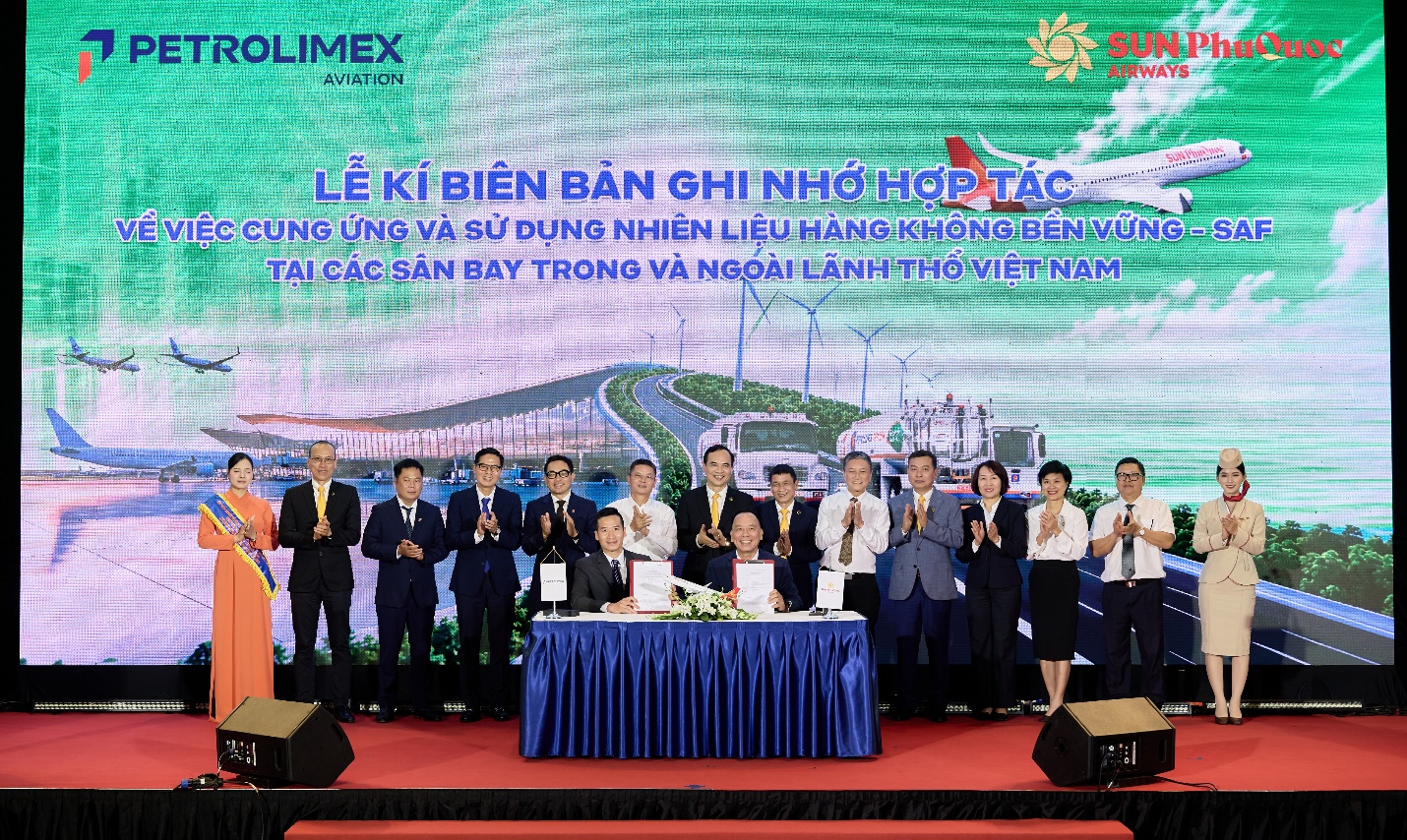 Ảnh lễ ký kết MOU về nhiên liệu hàng không bền vững (SAF).