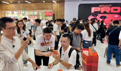 Các hệ thống bán lẻ đẩy mạnh giảm giá nhiều dòng iPhone.