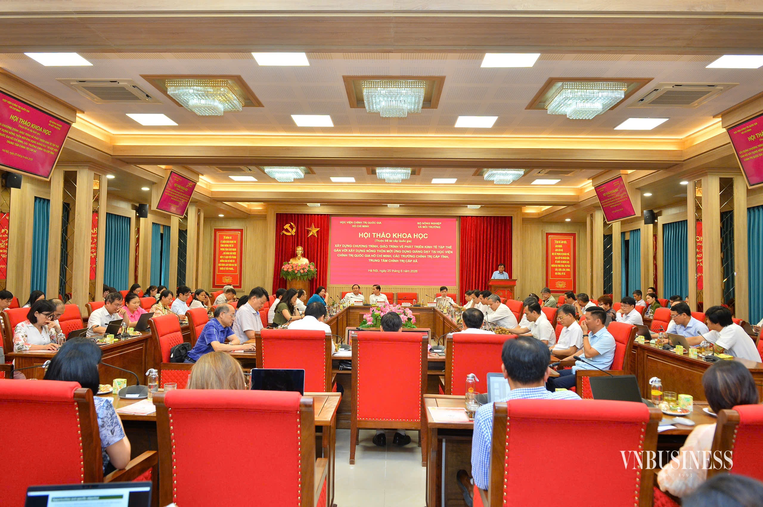 Hội thảo khoa học về xây dựng chương trình, giáo trình đào tạo phát triển kinh tế tập thể gắn với xây dựng nông thôn mới.