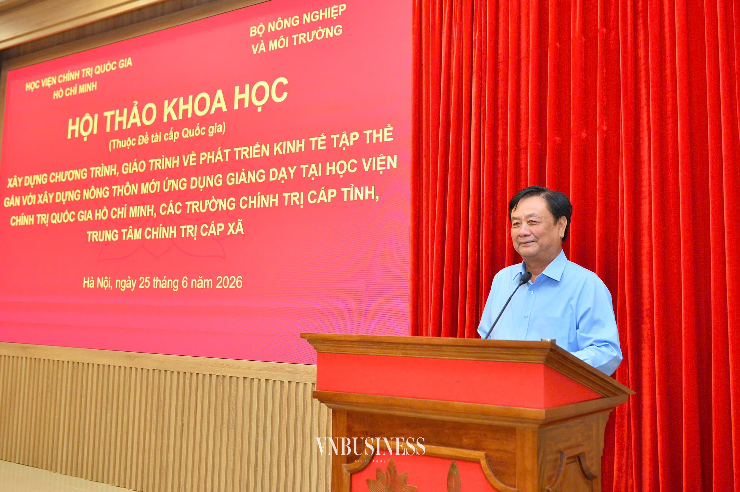 Ông Lê Minh Hoan cho rằng phát triển hợp tác xã bắt đầu từ phát triển con người và văn hóa hợp tác