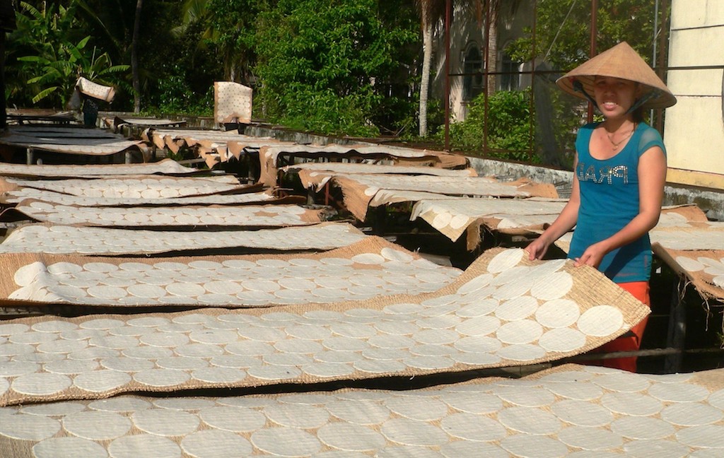 Với vai trò quan trọng của HTX, việc khai thác hiệu quả nhãn hiệu tập thể, xây dựng thương hiệu và đổi mới sản xuất đang mở ra hướng phát triển bền vững cho làng nghề Sơn Đốc.