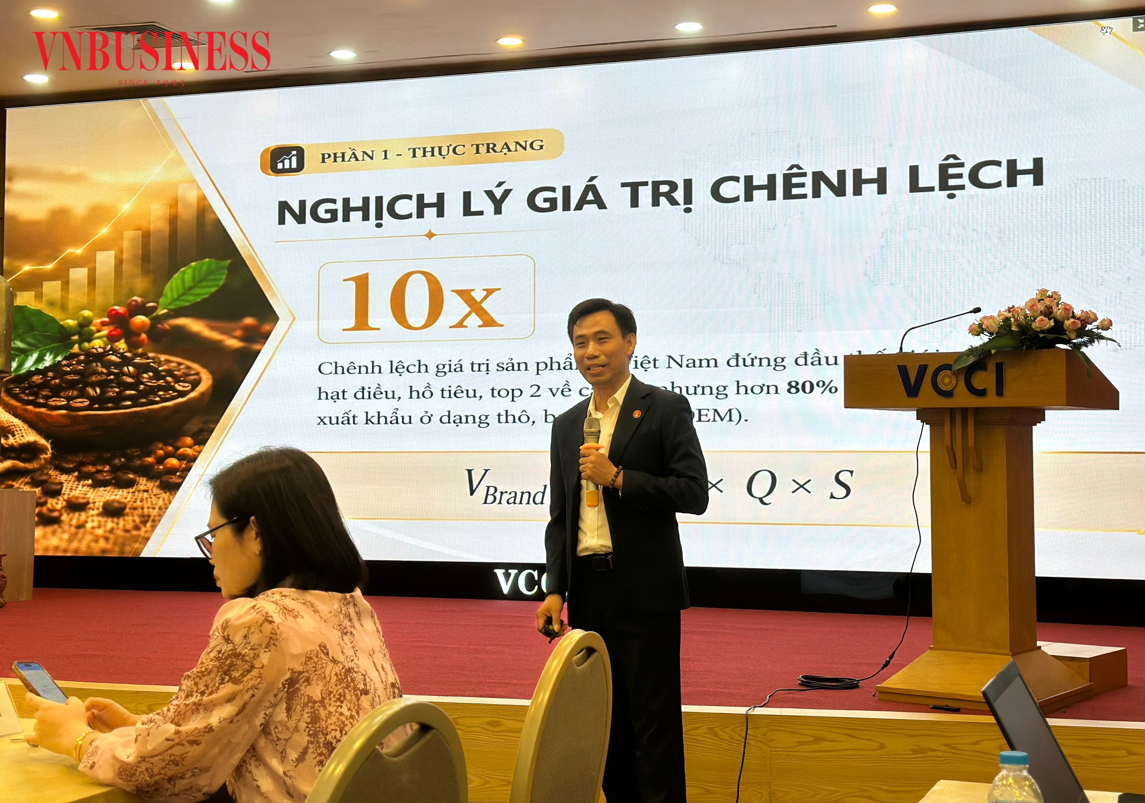 TS Nguyễn Thanh Hoàn, Phó viện trưởng Viện khoa học và hợp tác nghiên cứu ASEAN.