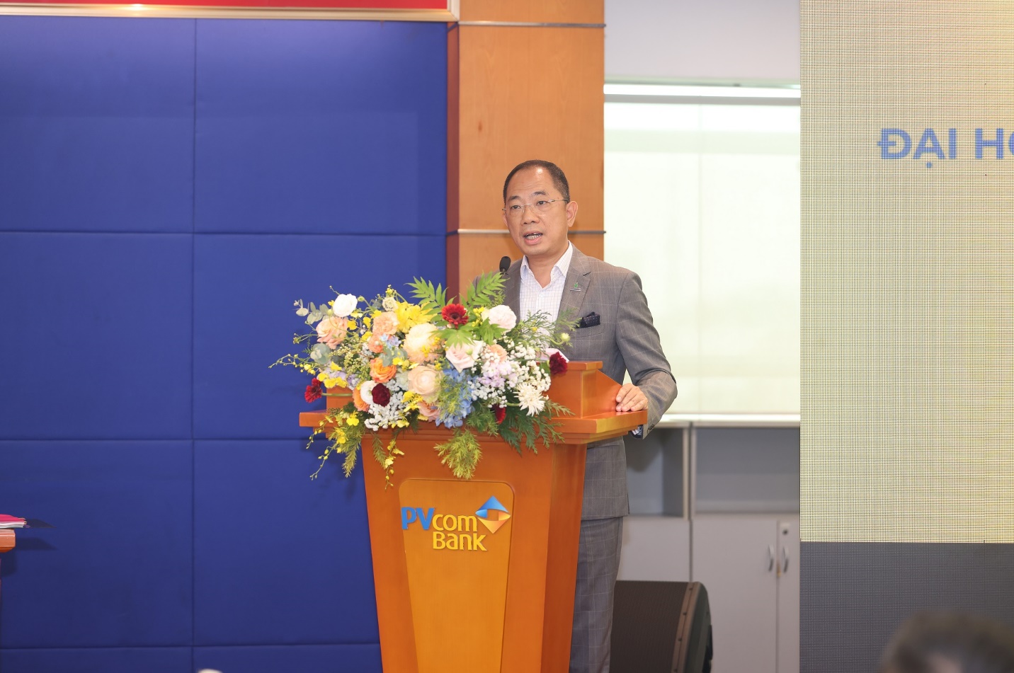 Ông Cao Hoài Dương - Phó Tổng Giám đốc Tập đoàn Công nghiệp - Năng lượng Quốc gia Việt Nam, đại diện Lãnh đạo PetroVietnam khẳng định sẽ tiếp tục đồng hành và hỗ trợ tốt nhất cho PVcomBank trên hành trình phát triển bền vững.