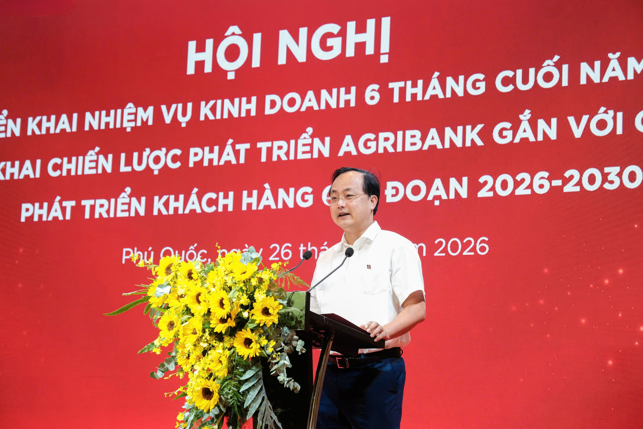 Đồng chí Tô Huy Vũ - Bí thư Đảng ủy, Chủ tịch Hội đồng thành viên phát biểu chỉ đạo tại Hội nghị.