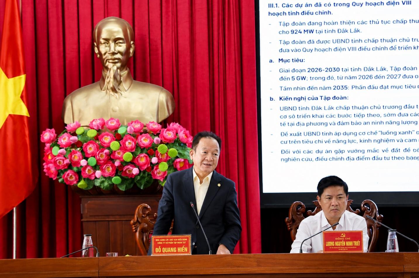 Bầu Hiển trong buổi làm việc với lãnh đạo tỉnh Đắk Lắk tháng 6/2026.