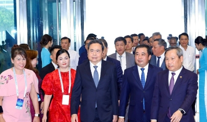 Ủy viên Bộ Chính trị, Chủ tịch Quốc hội Trần Thanh Mẫn đến tham dự hội nghị công bố Quy hoạch tổng thể Thủ đô Hà Nội tầm nhìn 100 năm và xúc tiến đầu tư năm 2026.