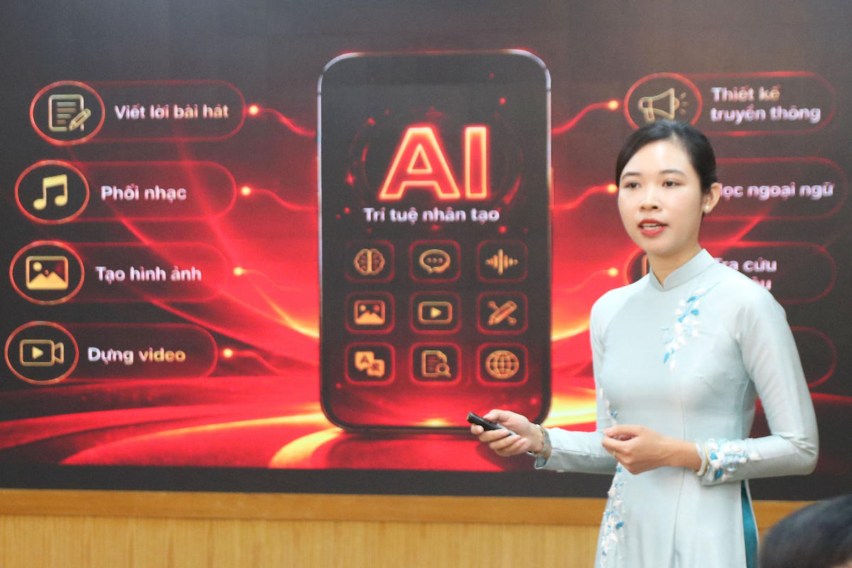 Các báo cáo viên trình bày tại chương trình.