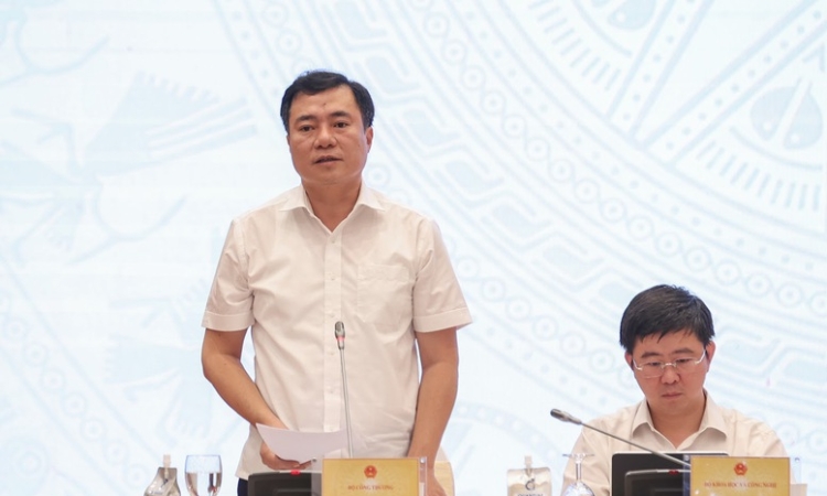 Bộ Công Thương nói gì về tình trạng giá xăng giảm nhưng hàng hóa vẫn neo cao?