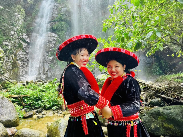Chú trọng đẩy mạnh liên kết vùng, giữ gìn bản sắc văn hóa địa phương để phát triển du lịch.