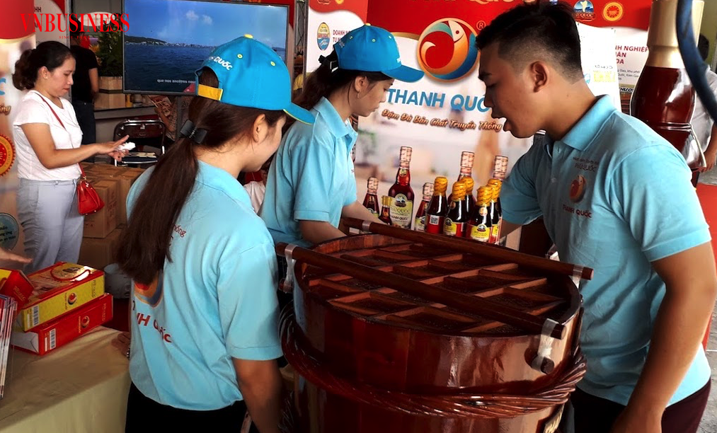 Sản phẩm nước mắm truyền thống của HTX ngày càng được chuẩn hóa, gắn với bảo hộ và phát triển tài sản sở hữu trí tuệ, tham gia chương trình OCOP và mở rộng kênh tiêu thụ trong và ngoài nước.