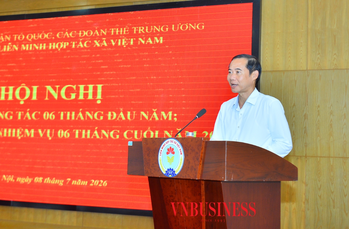 Phó Bí thư Đảng ủy Mặt trận Tổ quốc, các Đoàn thể Trung ương Nguyễn Thái Học phát biểu chỉ đạo tại Hội nghị.