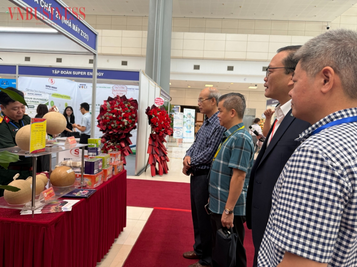 Chính phủ tạo điều kiện để doanh nghiệp tiếp cận nguồn vốn, công nghệ và các nguồn lực phục vụ chuyển đổi xanh.