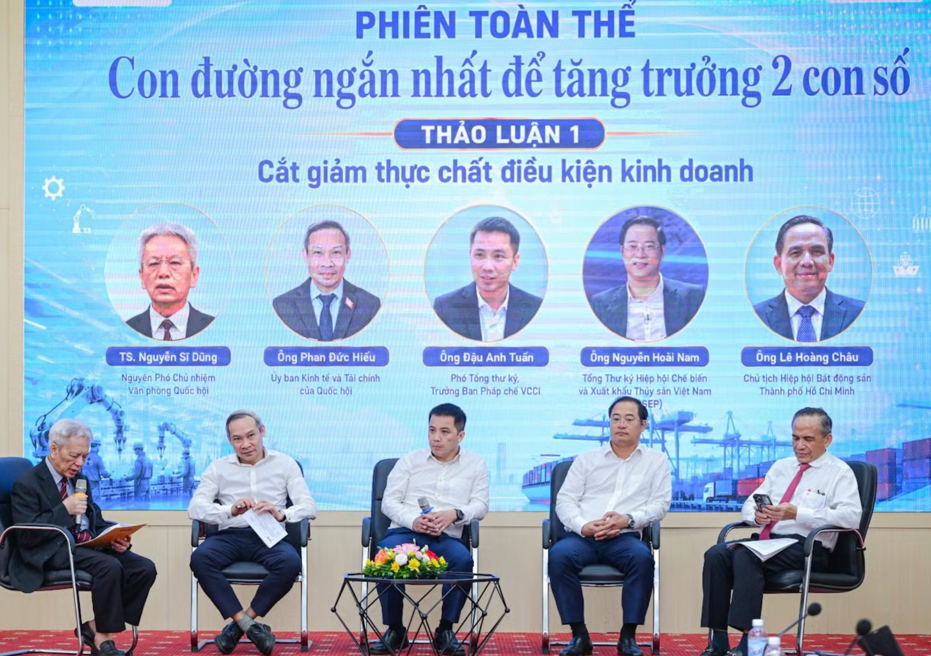Toàn cảnh hội thảo