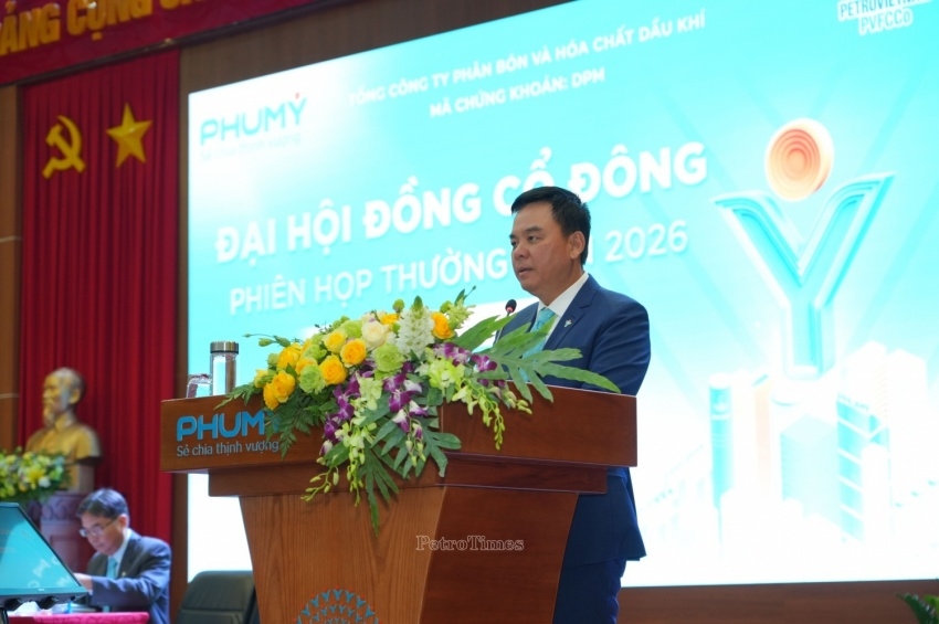 Ông Nguyễn Xuân Hòa, Chủ tịch HĐQT PVFCCo - Phú Mỹ phát biểu tại Đại hội đồng cổ đông thường niên năm 2026, sự kiện được vinh danh Top 10 Đại hội đồng cổ đông thường niên tiêu biểu - AGM A.