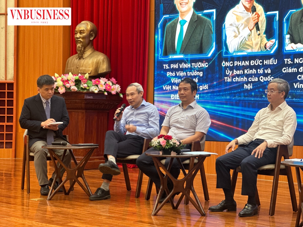 Ông Phan Đức Hiếu và các chuyên gia thảo luận về bức tranh tăng trưởng kinh tế Việt Nam 6 tháng đầu năm 2026 và triển vọng nửa cuối năm.