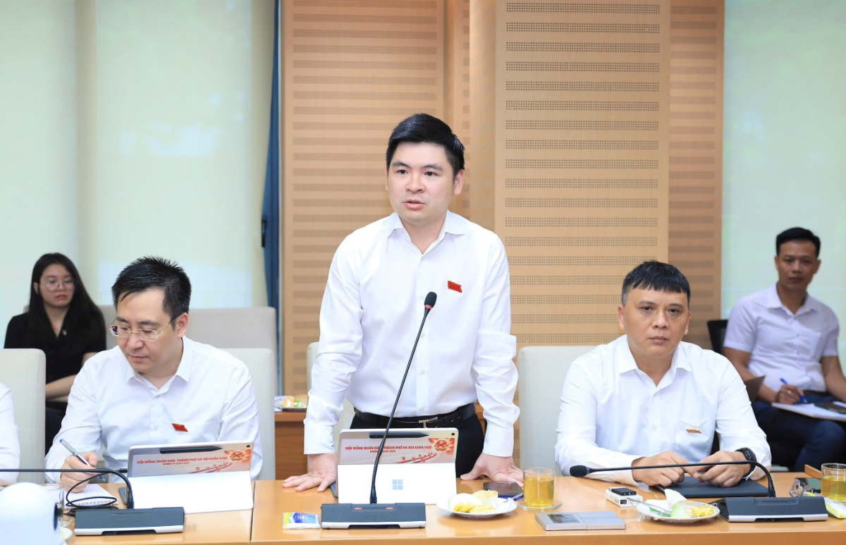 Ông Đỗ Vinh Quang tại kỳ họp HĐND TP. Hà Nội.