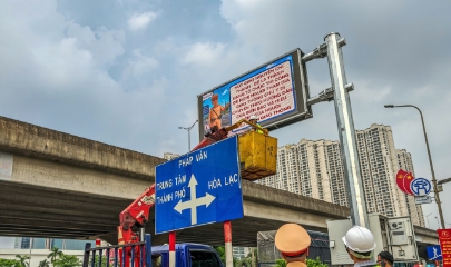 Màn hình LED được lắp đặt tại nhiều nút giao trọng điểm của Hà Nội.