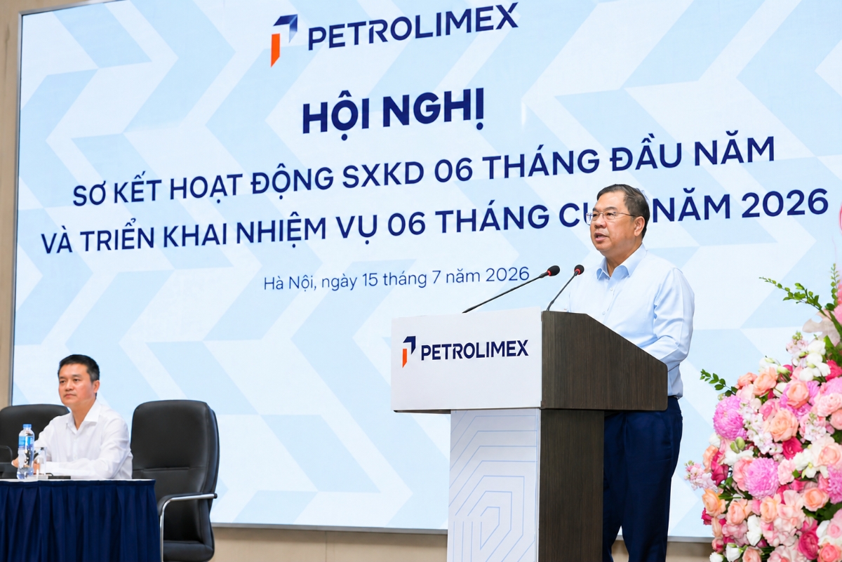 Phó Thủ tướng Thường trực Phạm Gia Túc phát biểu chỉ đạo Hội nghị sơ kết 6 tháng đầu năm, triển khai kế hoạch sản xuất, kinh doanh 6 tháng cuối năm 2026 của Tập đoàn Xăng dầu Việt Nam.