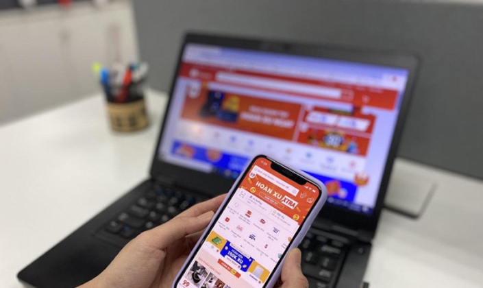 Quy định mới từ năm 2026 và lời cảnh báo cho các YouTuber