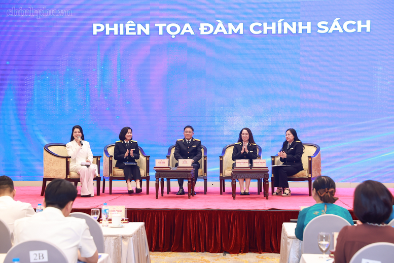 Các diễn giả tại phiên Tọa đàm đối thoại chính sách.