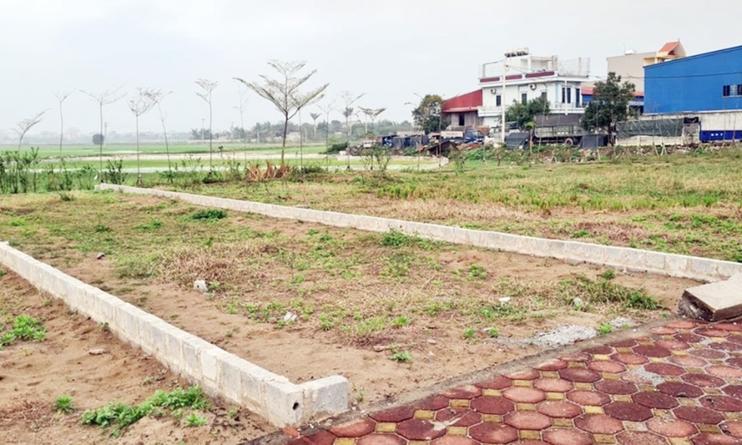 Đất đấu giá hiện ra sao sau thời ‘gây bão’?
