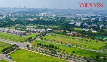 Nguồn cung tăng trong khi thanh khoản ì ạch, tiền đầu tư bất động sản đổ về đâu?