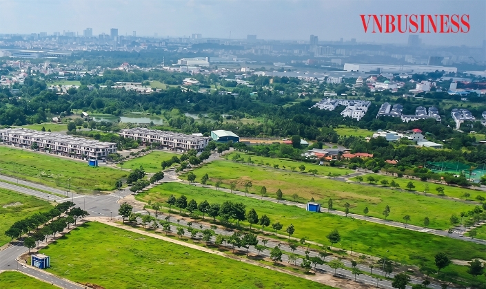 Nguồn cung tăng trong khi thanh khoản ì ạch, tiền đổ về đâu?