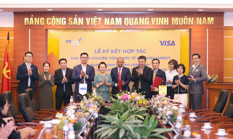 PVcomBank và Visa ký kết hợp tác triển khai giải pháp chuyển tiền qua Visa Direct